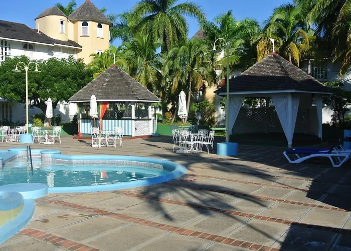 4 * Ocho Ríos